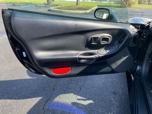 Used 1999 Chevrolet Corvette Convertible w/ Memory Pkg image 23