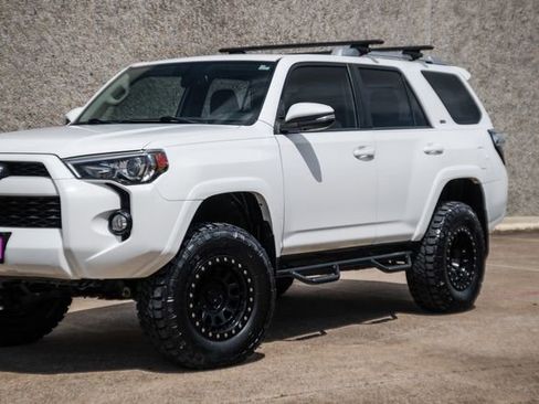 Used 2016 Toyota 4Runner SR5 Premium AWD/4WD image 28