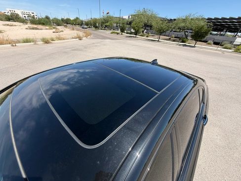 Used 2017 BMW 740i RWD image 10