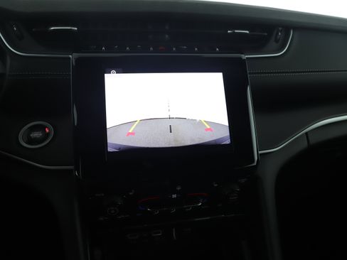 New 2025 Jeep Grand Cherokee Laredo X w/ Luxury Tech Group I image 7