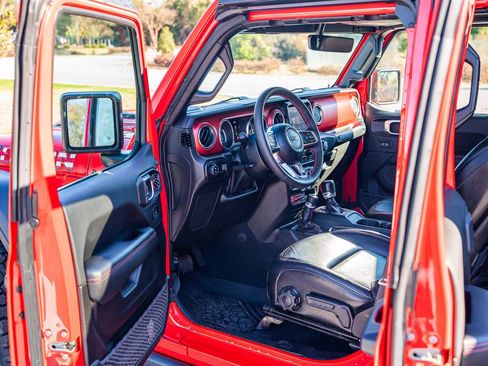 Used 2023 Jeep Gladiator Rubicon w/ LED Lighting Group image 19