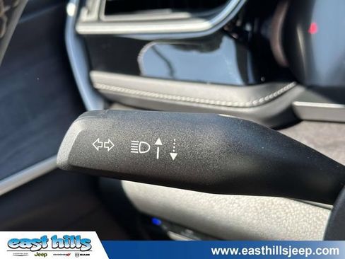 Used 2023 Jeep Grand Cherokee 4WD 4xe image 41