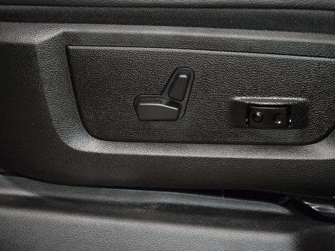 Used 2023 RAM 2500 Limited image 44