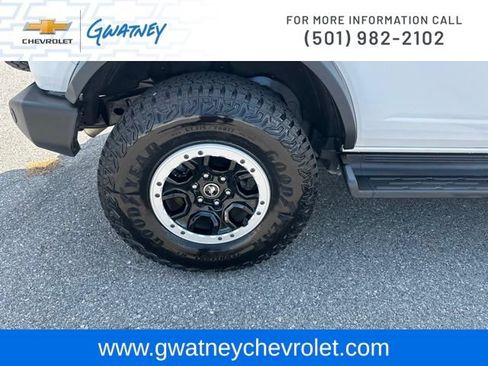 Used 2025 Ford Bronco Outer Banks w/ Sasquatch Package AWD/4WD image 11
