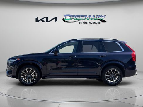 Used 2019 Volvo XC90 T5 Momentum w/ Protection Package FWD image 3