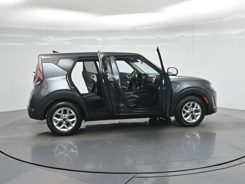 Used 2023 Kia Soul LX w/ Option Group 015 FWD image 5