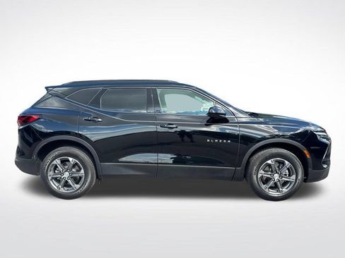 Used 2023 Chevrolet Blazer LT w/ Convenience Package FWD image 9