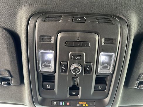 Certified 2024 GMC Yukon Denali Ultimate image 25