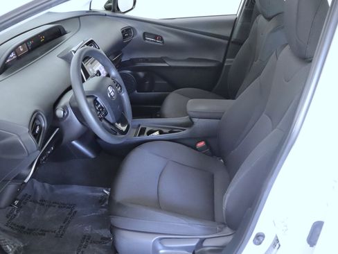 Used 2019 Toyota Prius LE AWD/4WD image 7