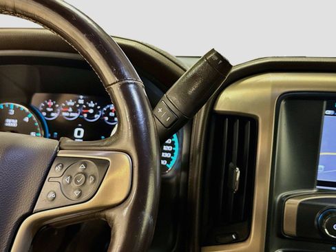 Used 2018 GMC Sierra 1500 Denali AWD/4WD image 17