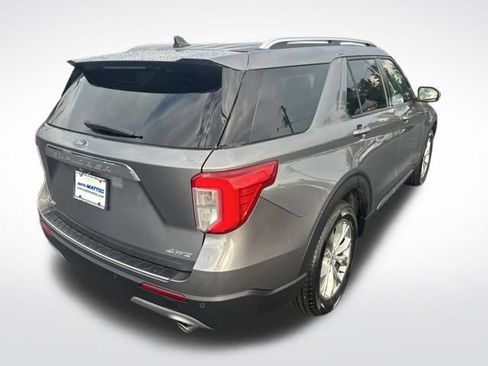 Used 2022 Ford Explorer Limited w/ Equipment Group 301A AWD/4WD image 5