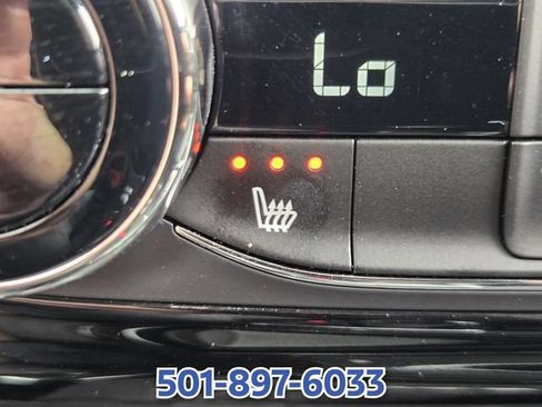 Used 2025 Chevrolet Trax RS w/ Sunroof Package FWD image 24