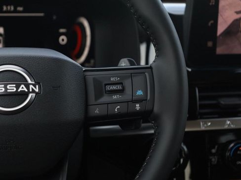 New 2026 Nissan Pathfinder Platinum AWD/4WD image 9