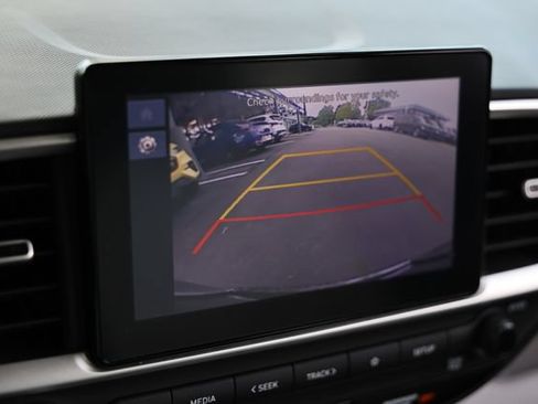 Used 2023 Hyundai Venue SEL FWD image 37