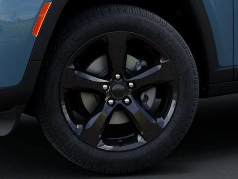 New 2026 Jeep Grand Cherokee L Limited w/ Limited Altitude Package AWD/4WD image 8