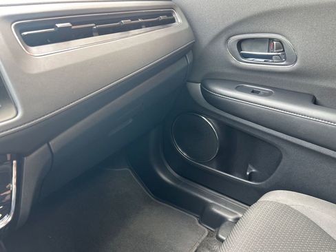 Used 2021 Honda HR-V EX image 15