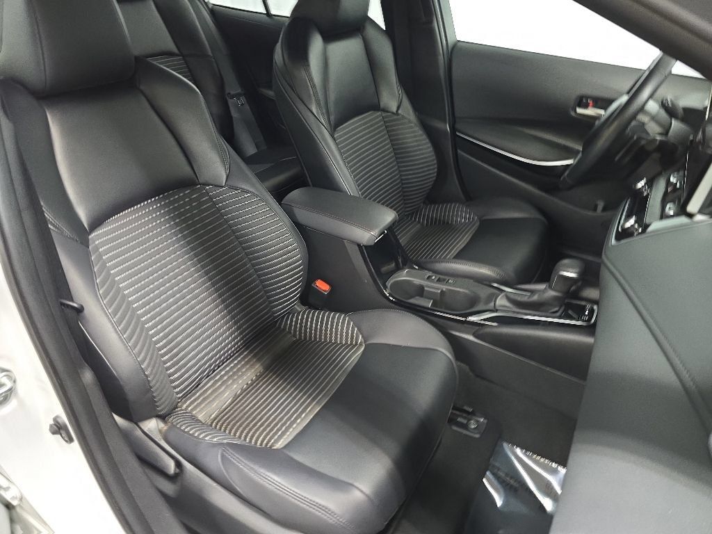 Used 2023 Toyota Corolla XSE FWD image 14
