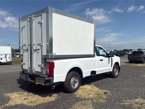 New 2026 Ford F250 XL w/ XL Chrome Package RWD image 6