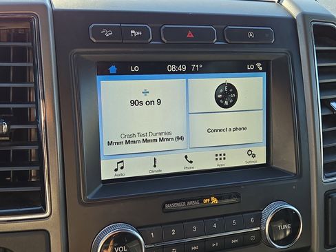 Used 2019 Ford Expedition Max XLT w/ Equipment Group 201A AWD/4WD image 19