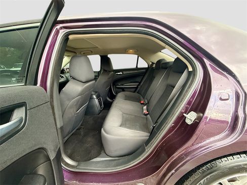 Used 2021 Chrysler 300 Touring w/ Driver Convenience Group image 23