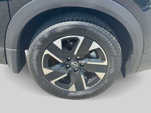 Used 2026 Nissan Kicks SV w/ SV Premium Package AWD/4WD image 8