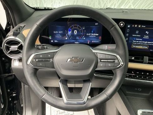 Certified 2025 Chevrolet Equinox ACTIV w/ Safety and Technology Package image 16