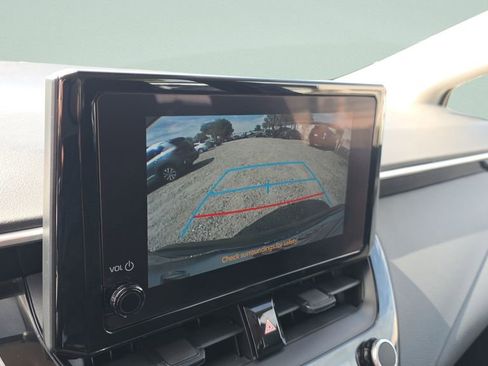 Used 2024 Toyota Corolla LE FWD image 18
