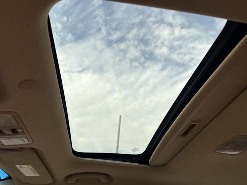 Used 2013 Hyundai Elantra Limited image 9