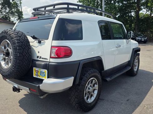 Used 2011 Toyota FJ Cruiser 4WD w/ Upgrade Pkg image 5