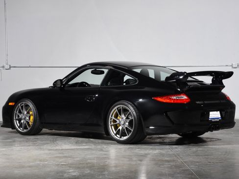 Used 2010 Porsche 911 GT3 RWD image 10