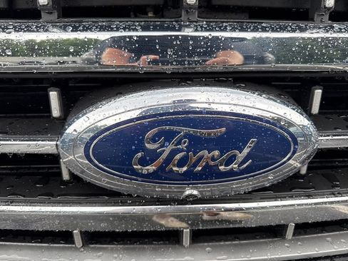 Used 2021 Ford F150 Lariat w/ Equipment Group 502A High AWD/4WD image 5