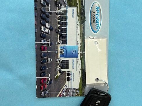 Used 2022 Volkswagen Taos SE w/ Panoramic Sunroof Package AWD/4WD image 4