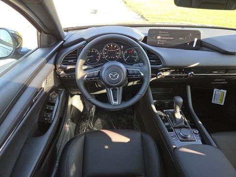 New 2026 MAZDA MAZDA3 Hatchback w/Premium Plus Pkg image 18