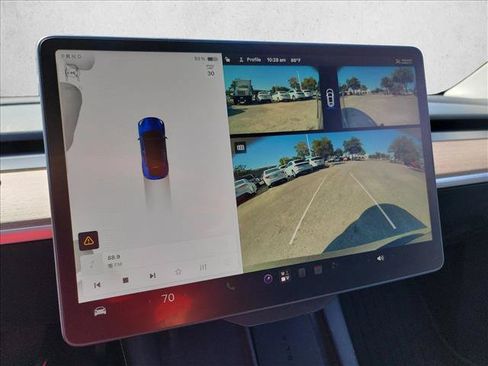 Used 2024 Tesla Model Y 2WD image 17