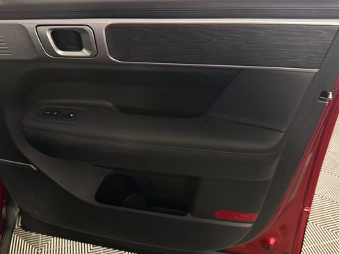 Used 2025 Hyundai Santa Fe Limited AWD/4WD image 31