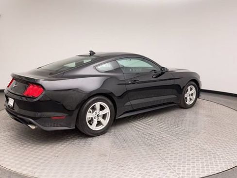 Used 2022 Ford Mustang Coupe RWD image 2