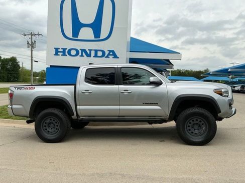 Used 2023 Toyota Tacoma TRD Off-Road AWD/4WD image 2