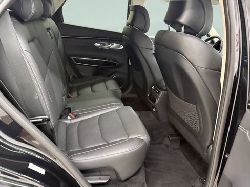 Used 2025 Genesis GV70 2.5T AWD/4WD image 22