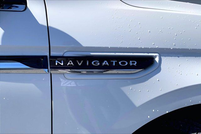 Used 2023 Lincoln Navigator L Black Label AWD/4WD image 7