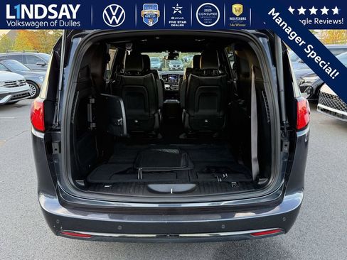 Used 2019 Chrysler Pacifica Limited w/ Advanced Safetytec Group image 14