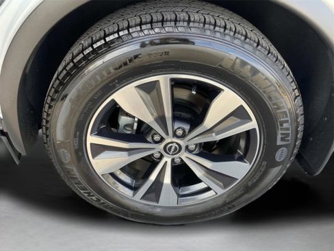 Used 2024 Nissan Murano SV image 20