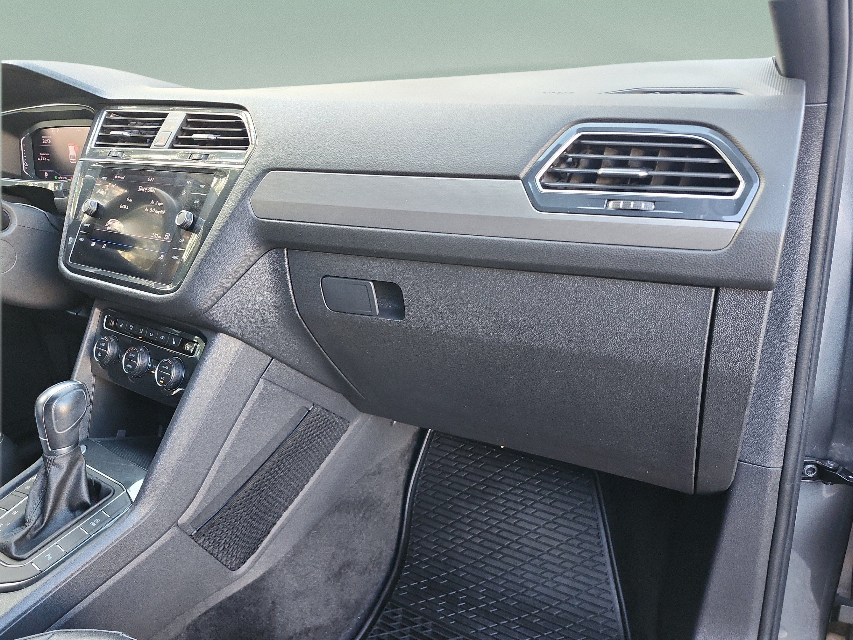 Used 2019 Volkswagen Tiguan S AWD/4WD image 25