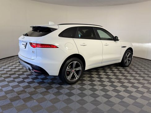 Used 2018 Jaguar F-PACE S image 9
