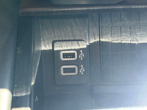 Used 2019 Ford Expedition Platinum RWD image 35