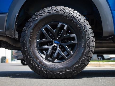 Used 2017 Ford F150 Raptor w/ Equipment Group 802A Luxury AWD/4WD image 15