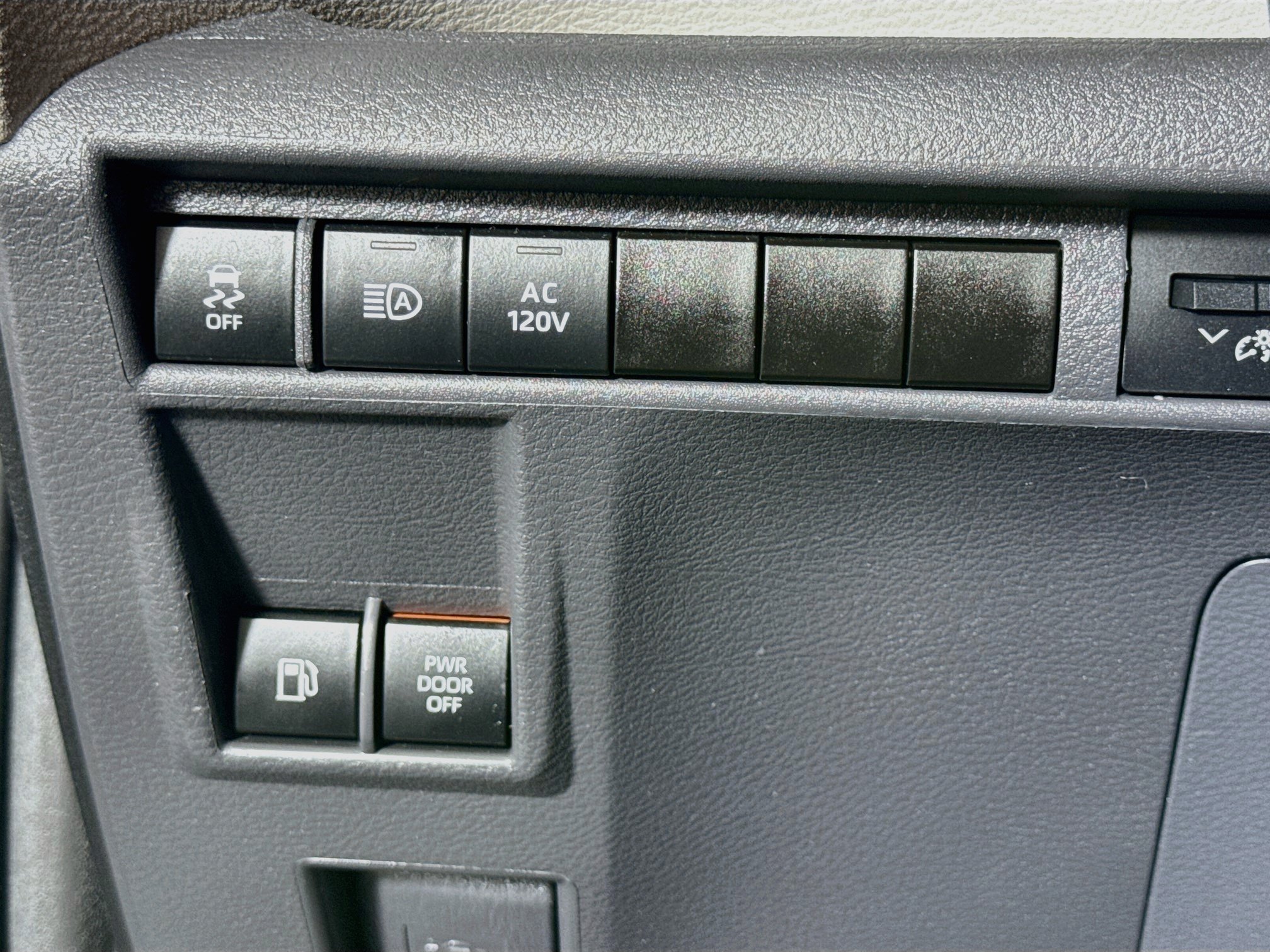 Certified 2024 Toyota Sienna Limited AWD/4WD image 11