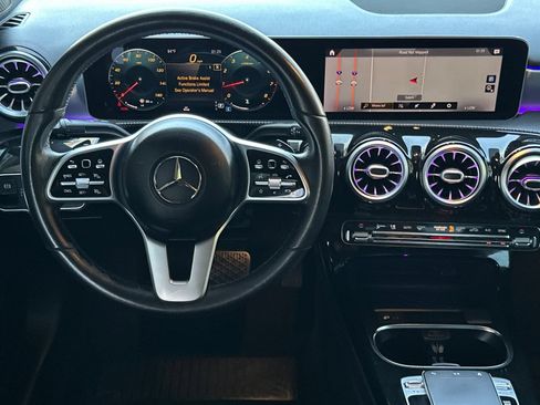 Used 2019 Mercedes-Benz A 220 4MATIC image 12