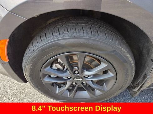 Used 2020 Chrysler Pacifica Touring-L w/ Advanced Safetytec Group AWD/4WD image 23