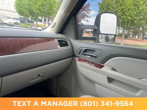 Used 2011 GMC Sierra 2500 SLT w/ SLT Convenience Package AWD/4WD image 23