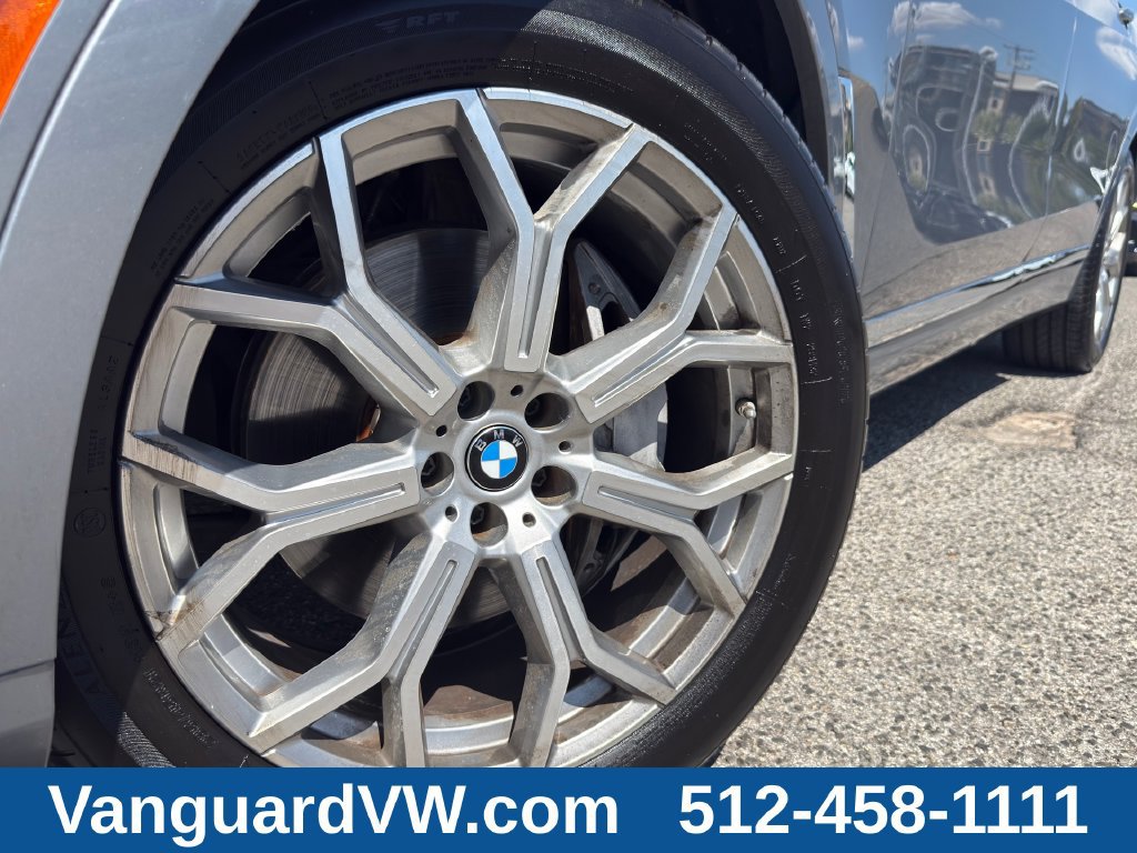 Used 2023 BMW X7 xDrive40i w/ Premium Package AWD/4WD image 4